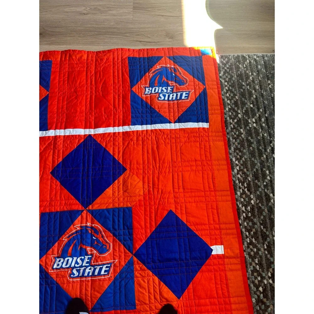 Boise‎ State Broncos Quilt Throw Blanket Orange Blue 54x84 Logo Chair Inc NCAA